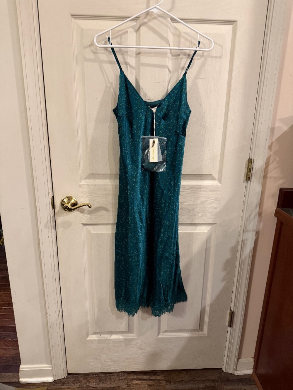 NWT GOLD HAWK SILK DRESS SMALL